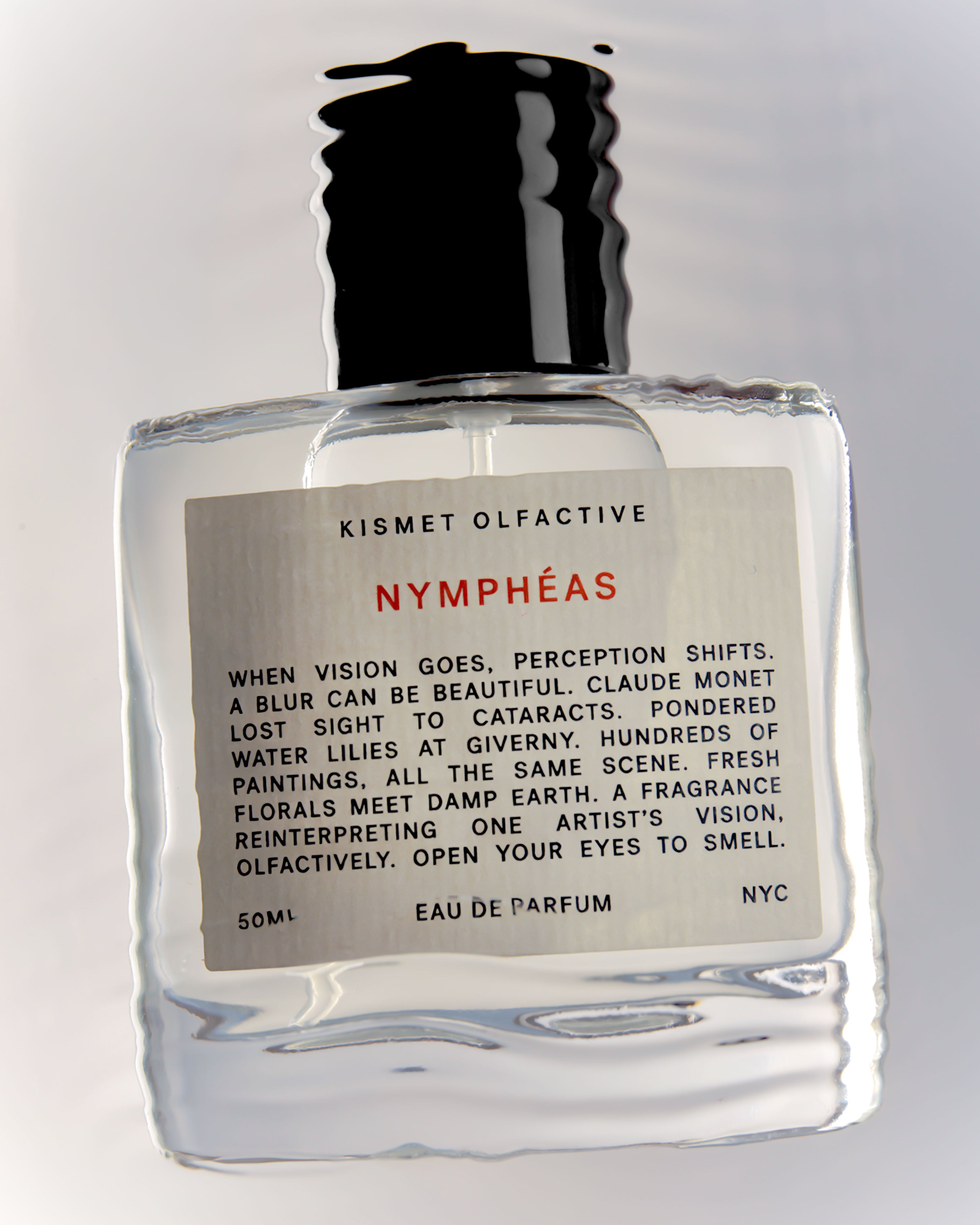 bottle of Nympheas perfume underwater 